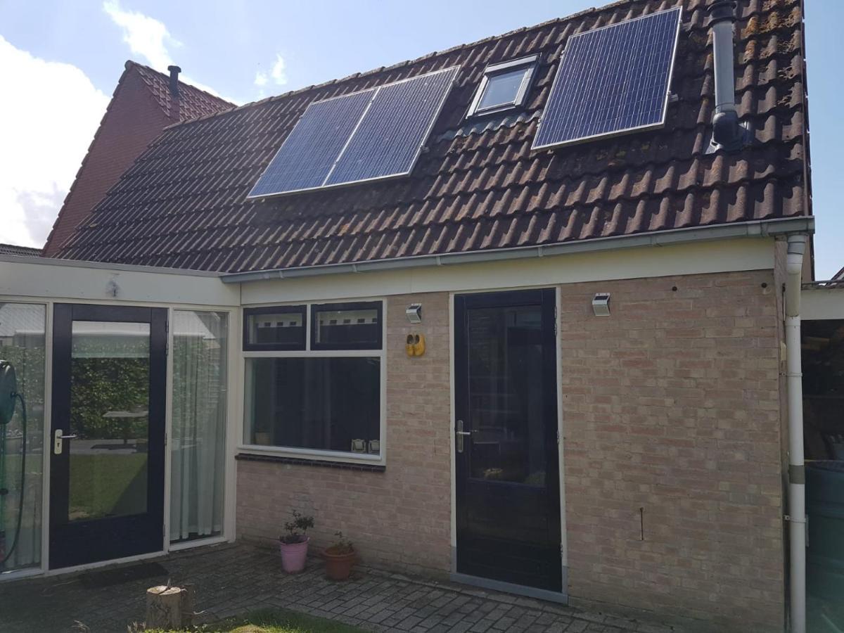 Knuusje: Knus En Gastvrij! Villa Vrouwenpolder Exterior photo